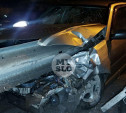 В Туле балка отбойника проткнула автомобиль