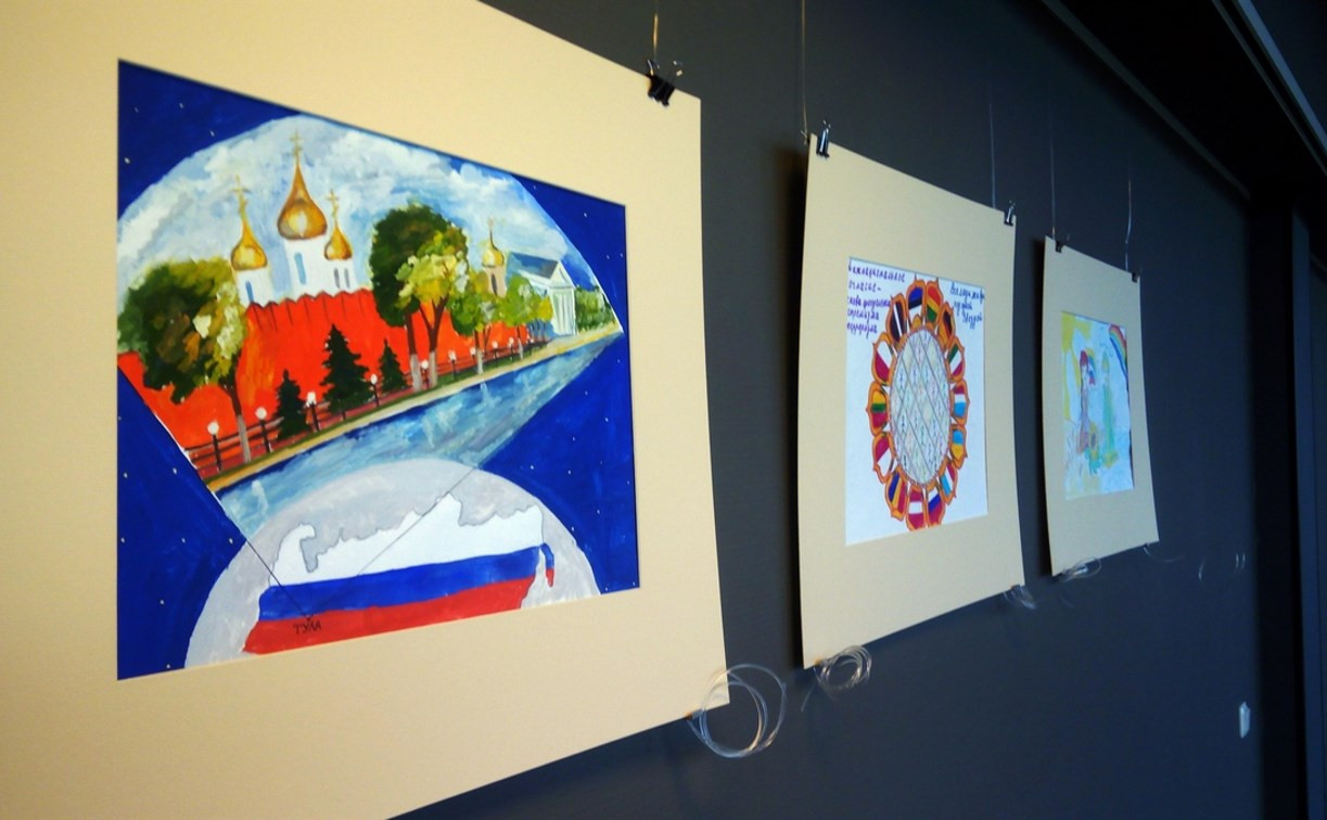 В «Гостином дворе открылась выставка рисунков и фотографий «Мир без границ»