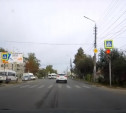 «Накажи автохама»: на ул. Кутузова Hyundai Creta проехала перекресток на красный 