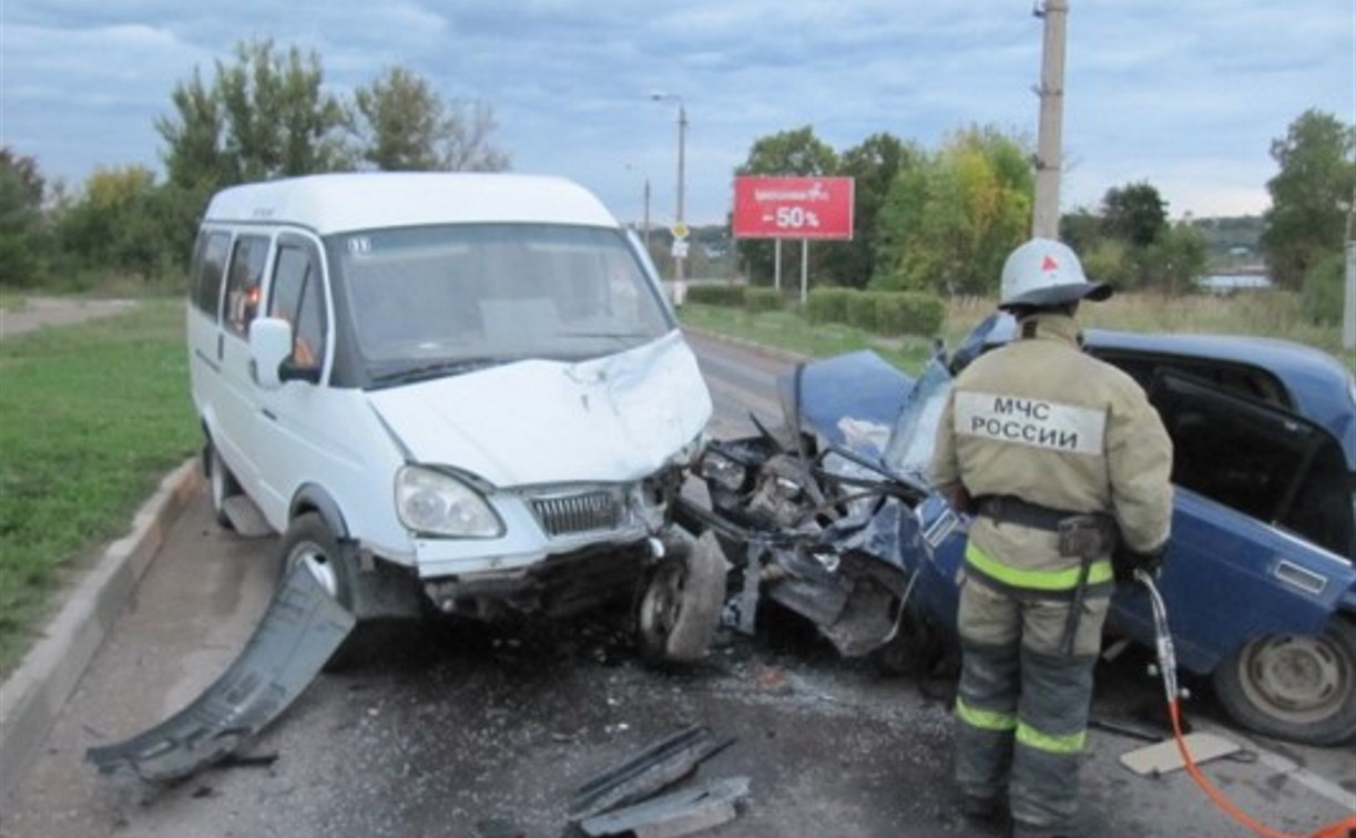 В Алексине в страшном ДТП погиб водитель «семерки»