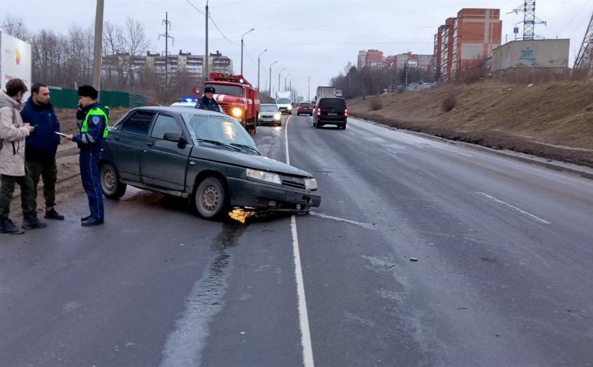 В ДТП на Калужском шоссе пострадал мужчина