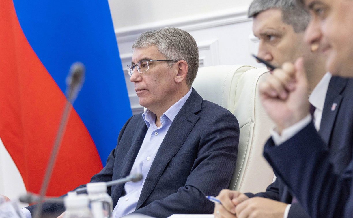 «Надо пошустрее, не спать и начать с себя»: как Дмитрий Миляев взбодрил чиновников на оперативке