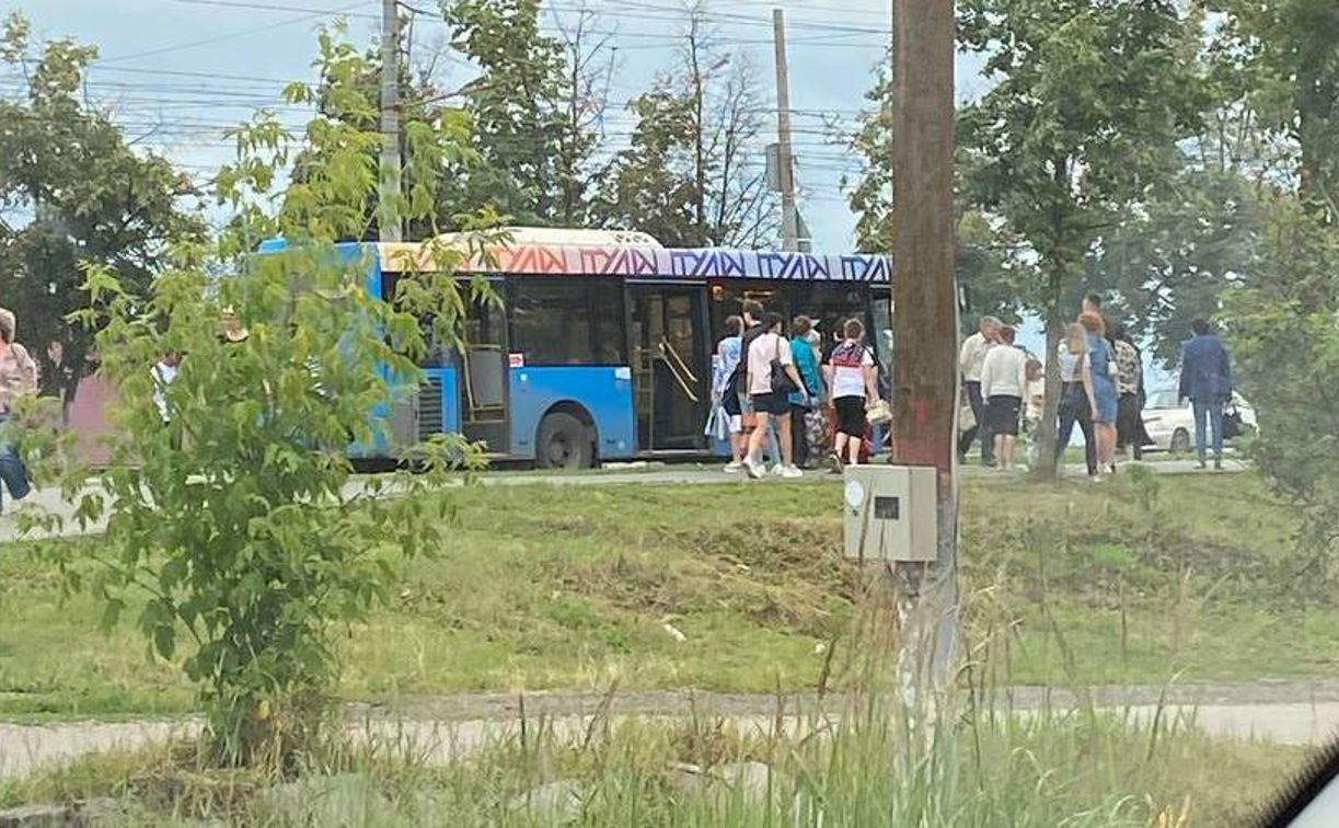 На ул. Пролетарской в Туле задымился муниципальный автобус