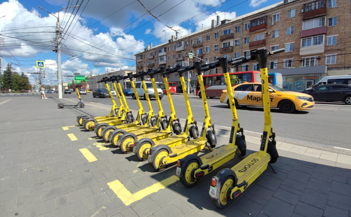 В Туле начали размечать специальные парковки для электросамокатов