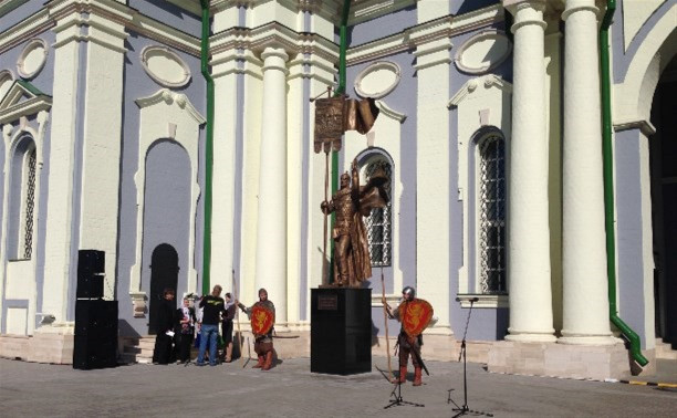 В Тульском кремле освятили памятник Дмитрию Донскому
