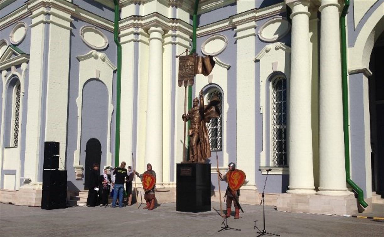 В Тульском кремле освятили памятник Дмитрию Донскому