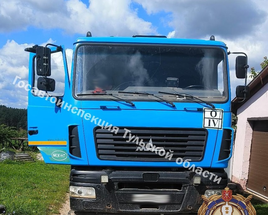 В Заокском районе грузовик насмерть задавил пешехода 