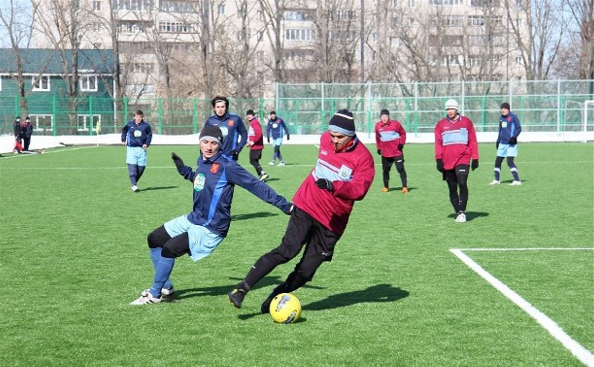 Стартует традиционный футбольный турнир "Снеговик-2015"