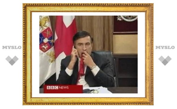 Саакашвили съел свой галстук в эфире телекомпании BBC