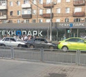 В центре Тулы столкнулись три легковушки