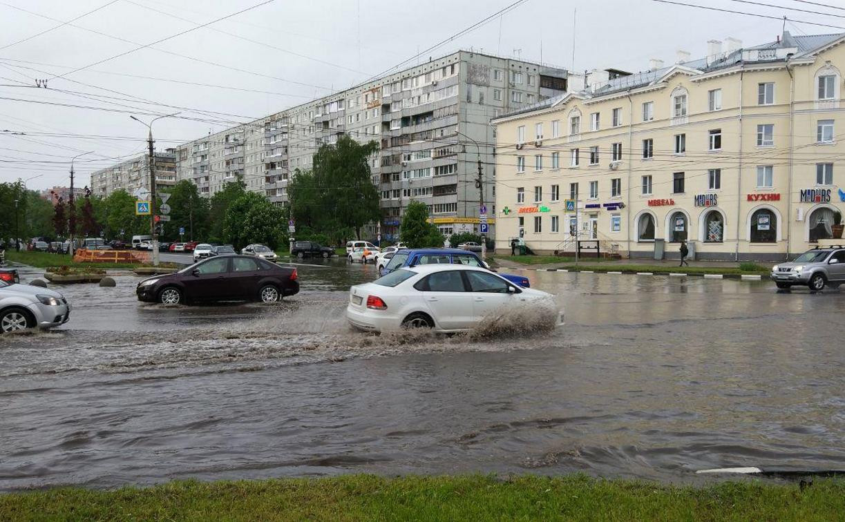 В Туле после ливня опять затопило Красноармейский проспект