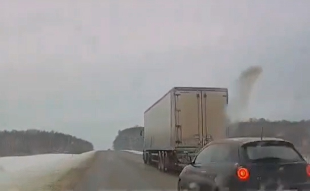 Под Тулой невнимательный водитель едва не устроил серьезное ДТП