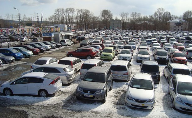 Объем продаж на вторичном автомобильном рынке сократился за первый месяц 2015 года на 9,3%