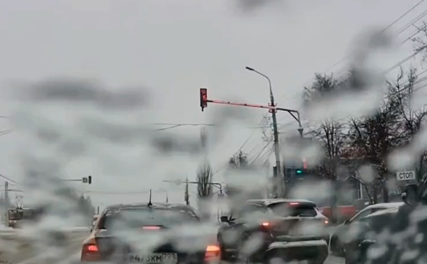 В Туле водитель каршеринга заставил ждать, пока нарушит ПДД