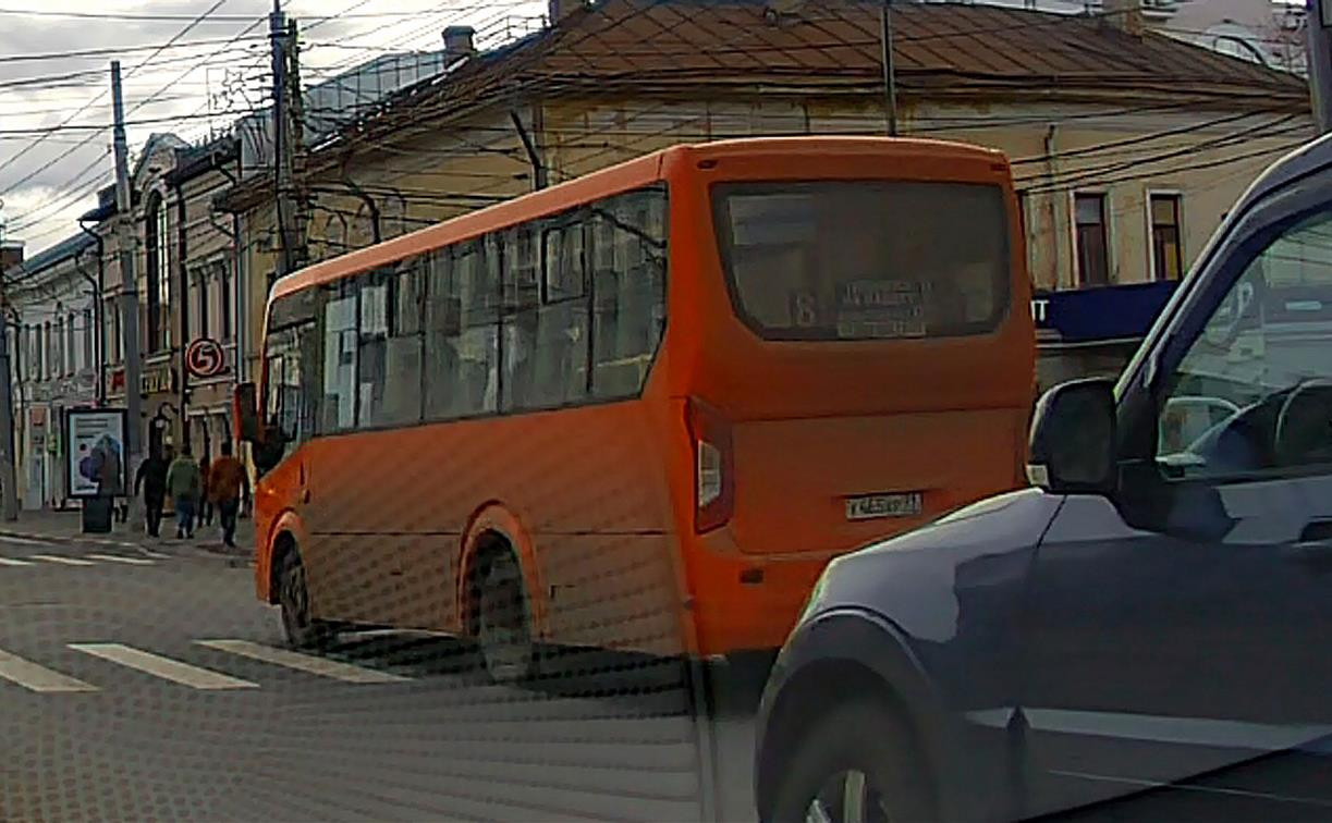 «Накажи автохама»: в центре Тулы водитель автобуса проехал на красный
