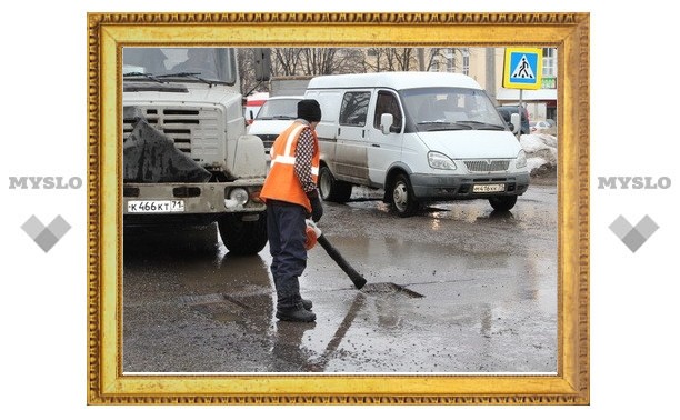 В Туле продолжается "заплаточный" ремонт дорог