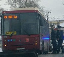 В Туле автобус заглох на переезде: аварийную ситуацию устраняли сотрудники ГИБДД