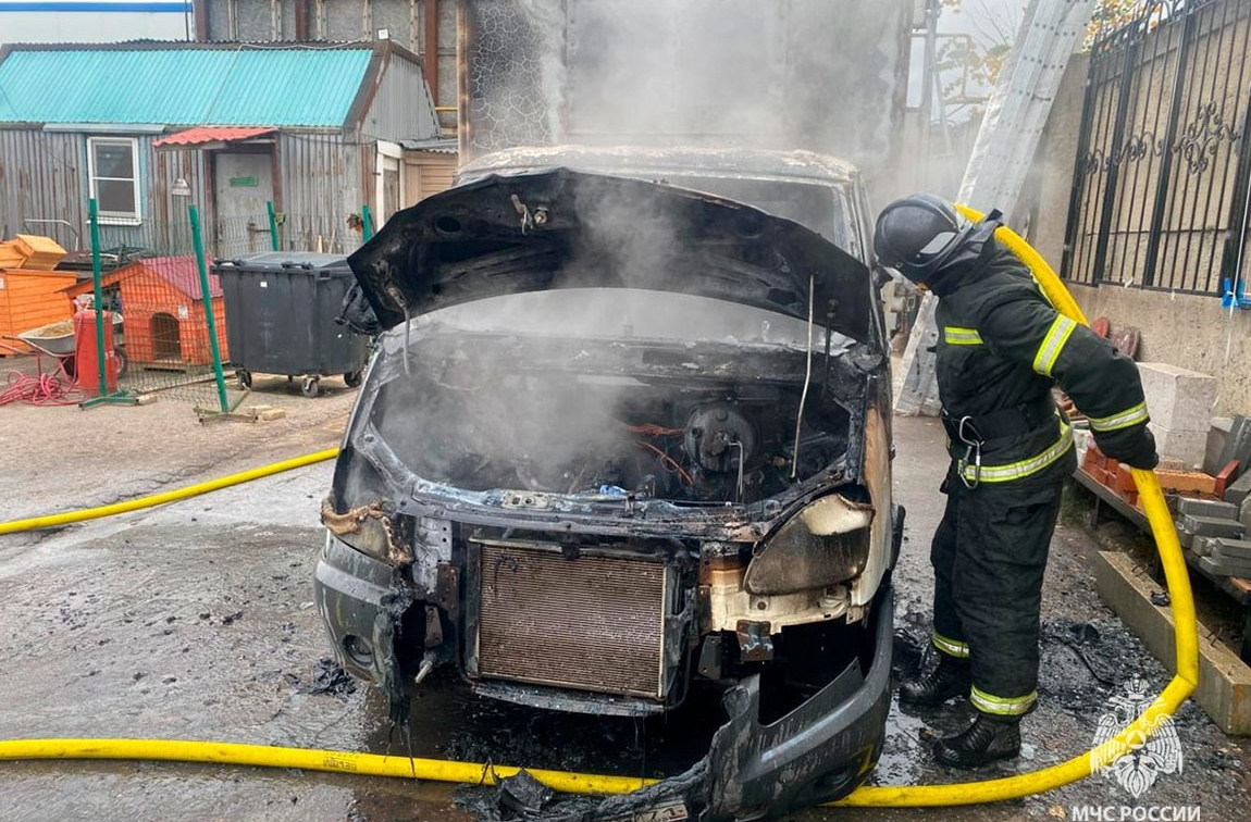 На Тульском шоссе в Ефремове сгорела машина