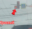 На ул. Советской водитель Mitsubishi Lancer пролетел на красный