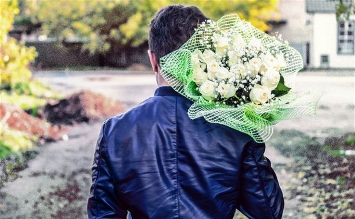 Житель Киреевска украл для возлюбленной мягкую игрушку и букет цветов