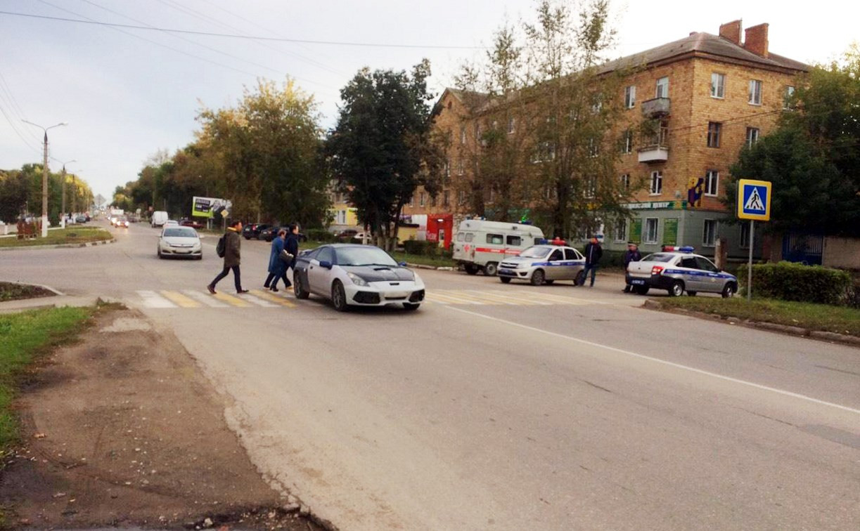В Щекино водитель сбил двух девочек на пешеходном переходе