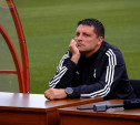 Неизвестные вскрыли Land Cruiser главного тренера «Арсенала»