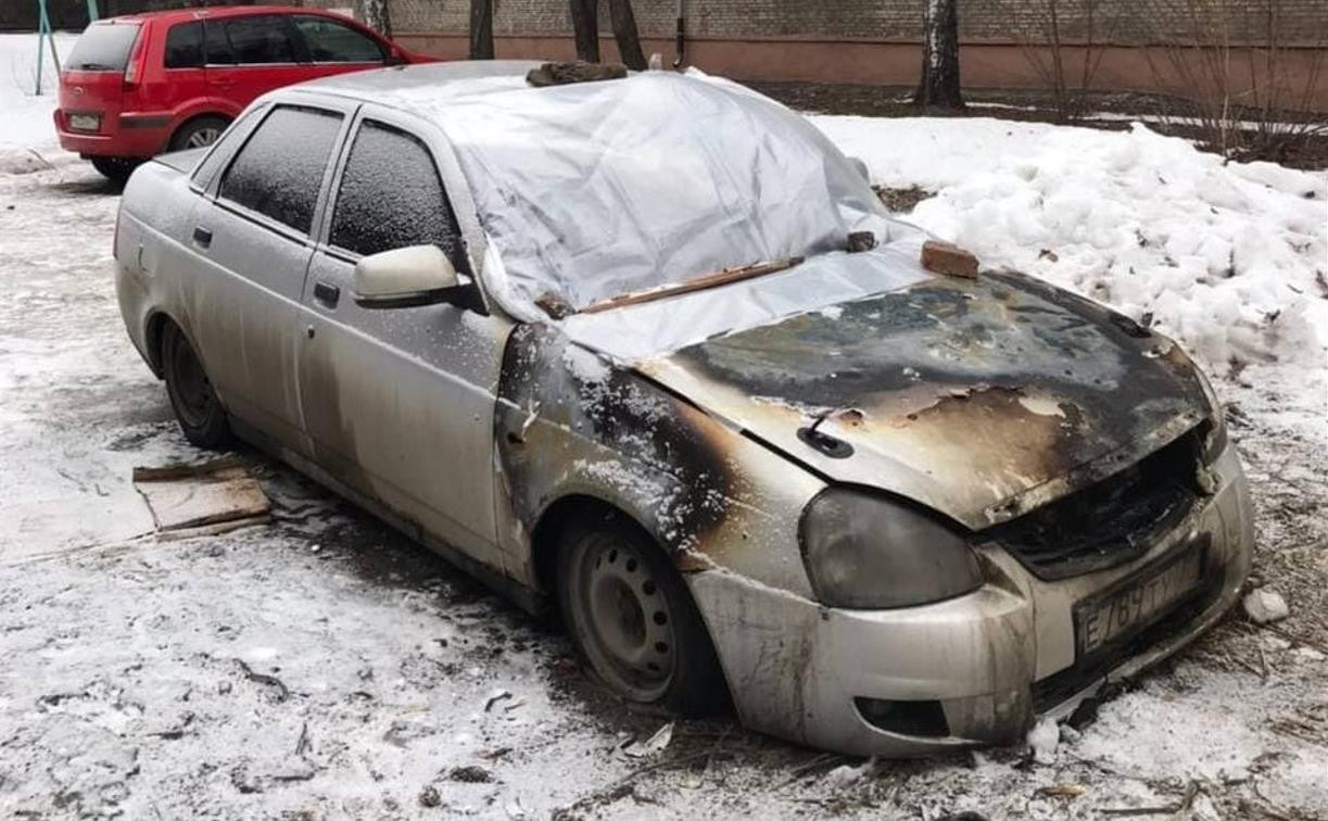 Житель Подольска помог тульскому школьнику сжечь чужой автомобиль