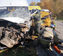Страшное ДТП с маршруткой и такси под Кимовском: три человека погибли, пятеро ранены