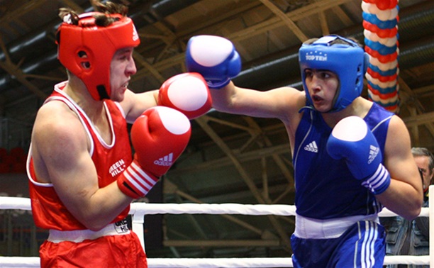 Еще один тульский боксер пробился в полуфинал чемпионата округа