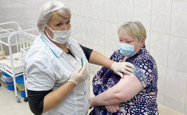 В Тульской области продолжается вакцинация от коронавируса
