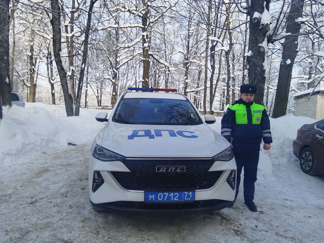 Сотрудник ДПС помог роженице из Тулы вовремя добраться до больницы 