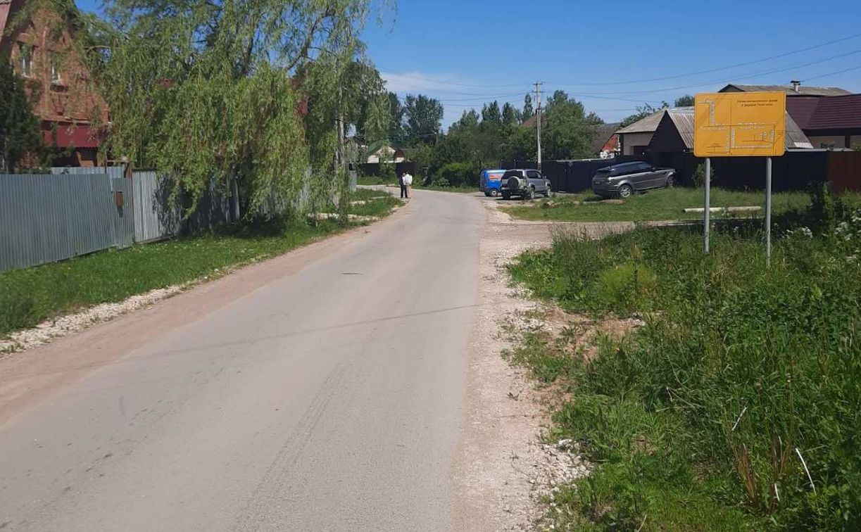 В Щекинском районе водители превратили новую дорогу в гоночную трассу: есть пострадавшие