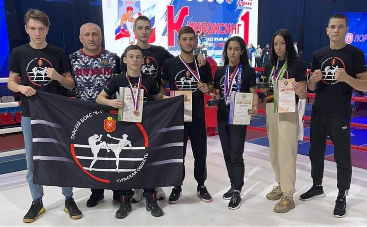 Тульские кикбоксеры успешно выступили на чемпионате и первенстве России