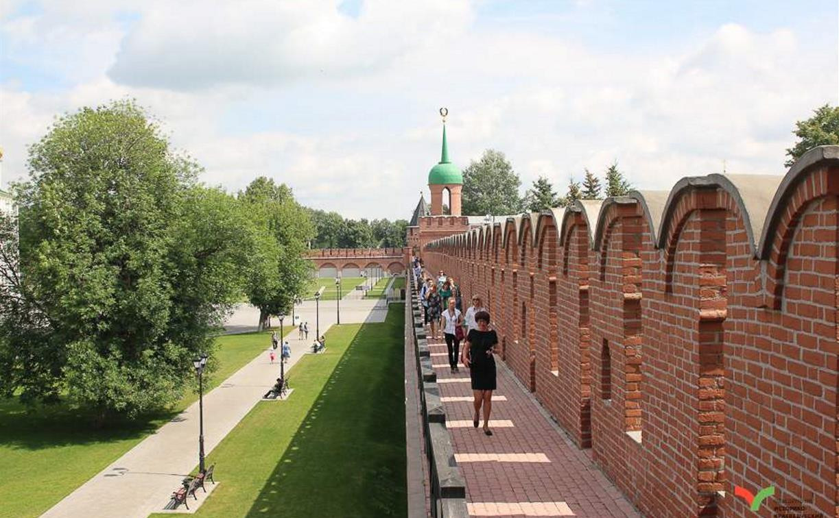 Туляков и гостей города приглашают на прогулку по кремлевским стенам
