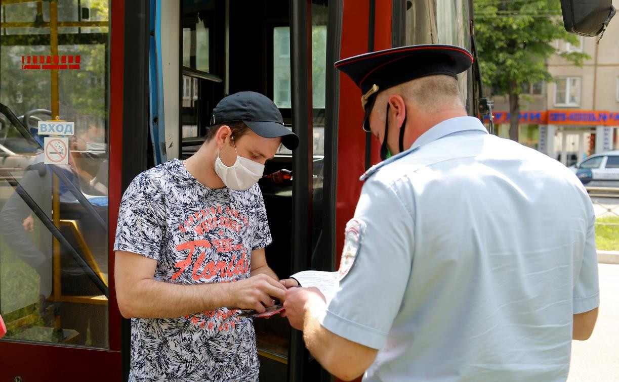 Рейд в тульских маршрутках и автобусах: полиция составила протоколы на пассажиров без масок