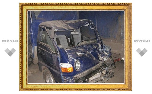 В Туле на Одоевском шоссе погиб водитель «Хендай Портер»