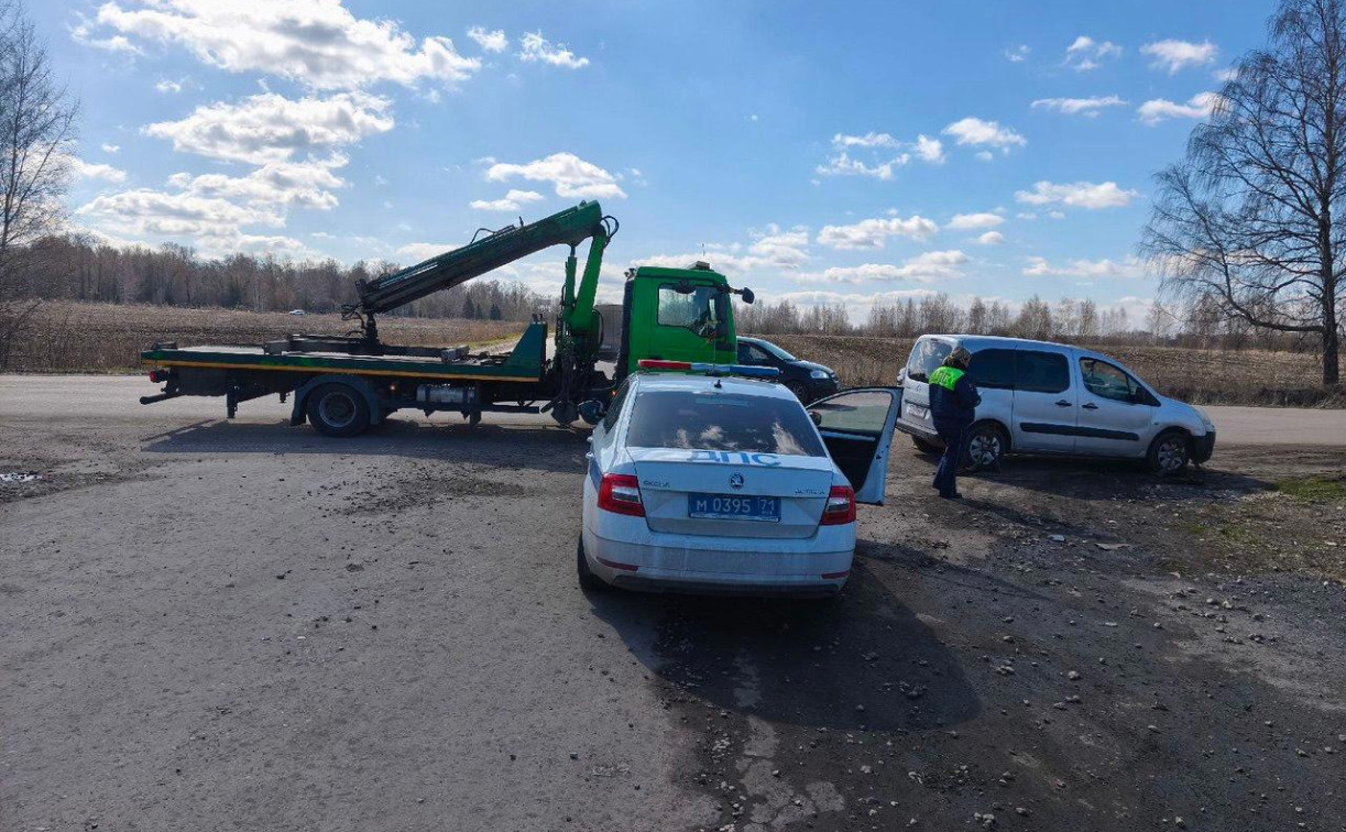 Во время рейда в Ясногорске и Киреевске вычислили двух нелегальных таксистов