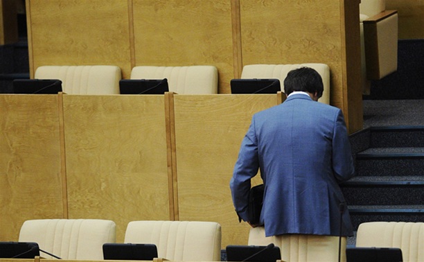 13 политических партий ввяжутся в борьбу за депутатские кресла