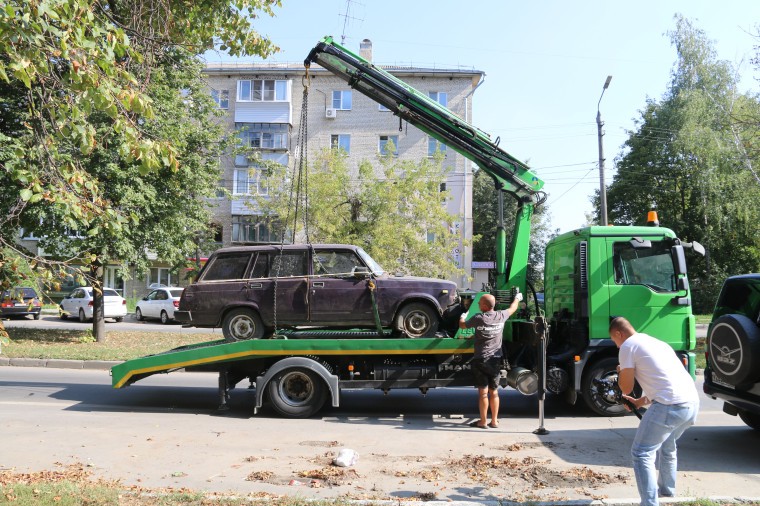 Улицу Николая Руднева очистили от автохлама