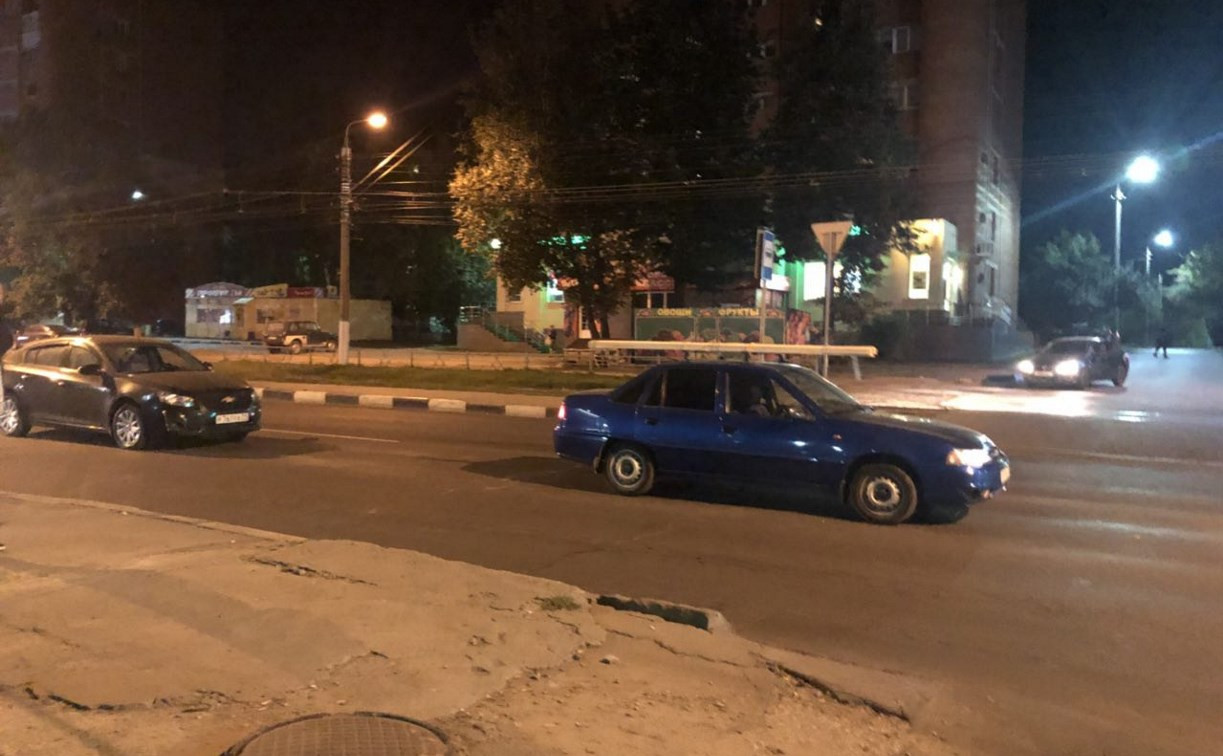 На улице Металлургов в Туле пьяный водитель устроил ДТП 