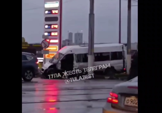 Массовое ДТП с трамваем и маршрутками у «Макси»: двое погибших и 19 пострадавших 