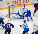 «Металлурги» против «ПМХ»: в Ледовом дворце состоялся товарищеский хоккейный матч