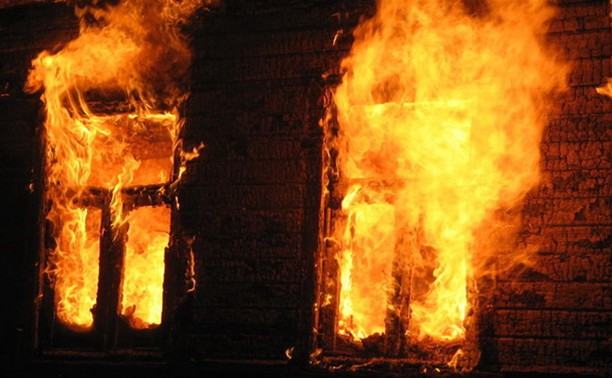 В Тульской области мужчина сгорел в своей квартире