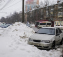 Грязь и слякоть: на тульских улицах скопились горы снега