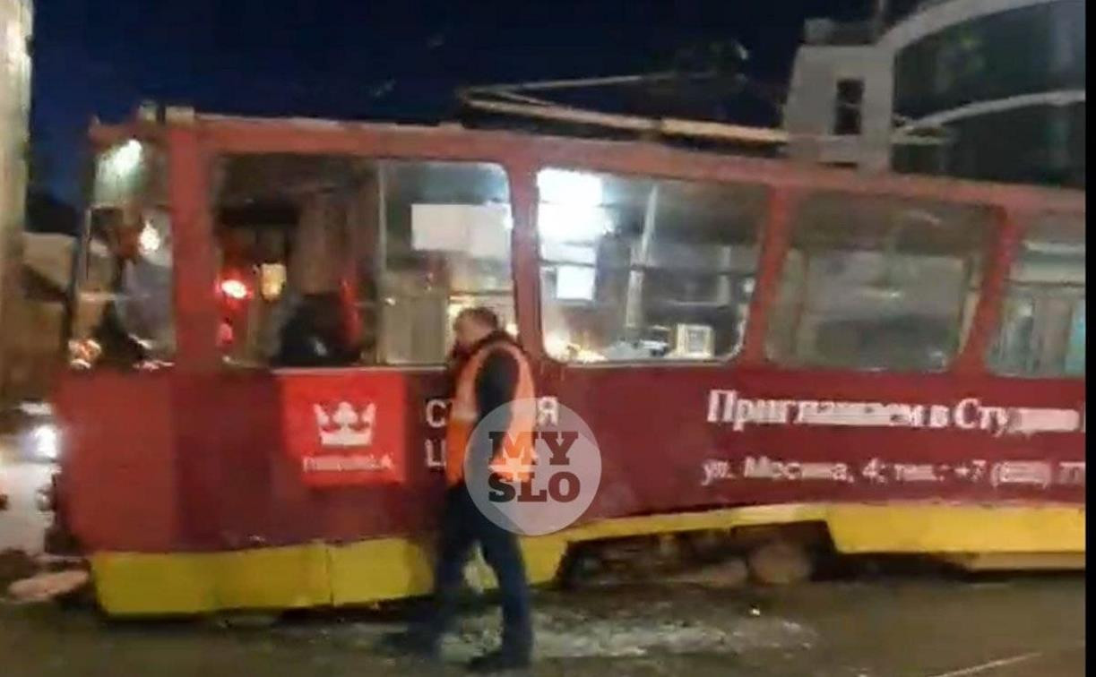В Заречье трамвай «сложился» после столкновения с фурой