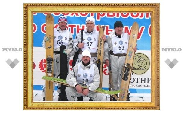 Тульские охотники выиграли снегоход