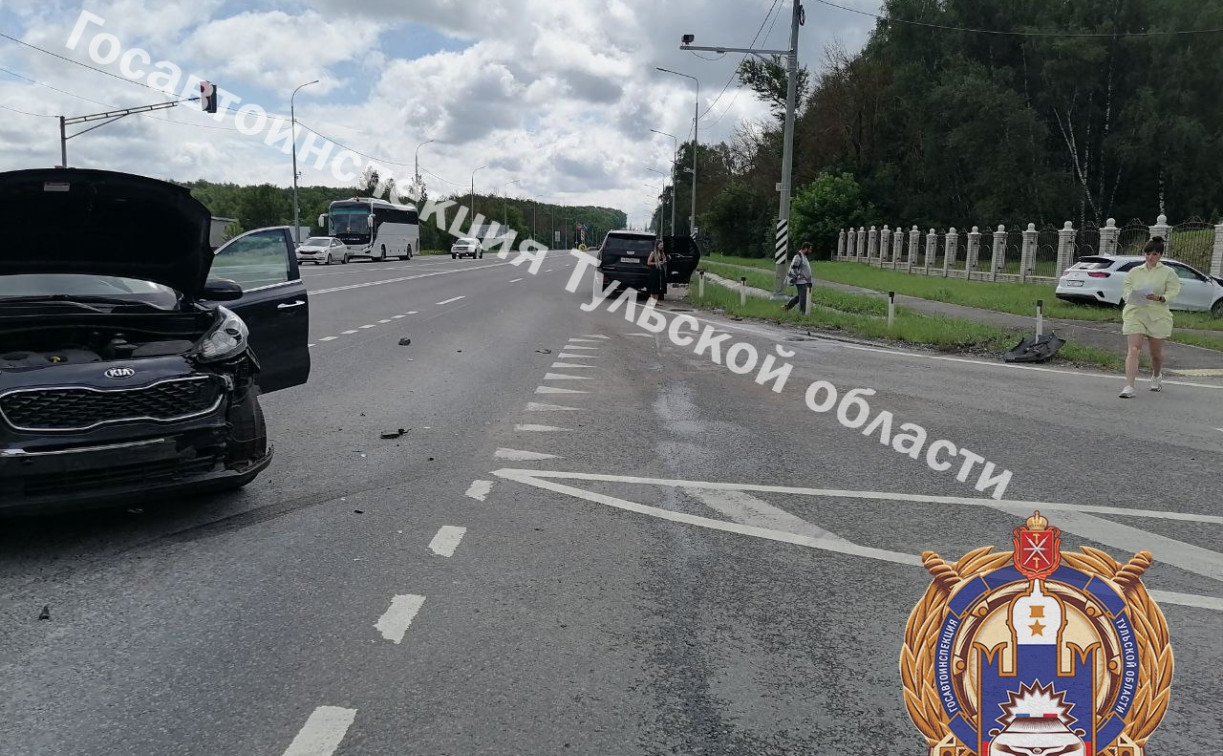 Под Тулой автоледи на Kia Sportage влетела на встречке в Kia Ceed