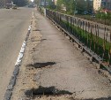 Мост через ул. Рязанскую на въезде в Тулу зияет дырами