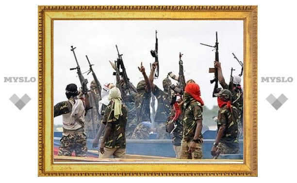 Нигерийские боевики напали на нефтяной пирс в Лагосе