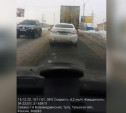 На Веневском шоссе обочечник чуть не угодил под грузовик